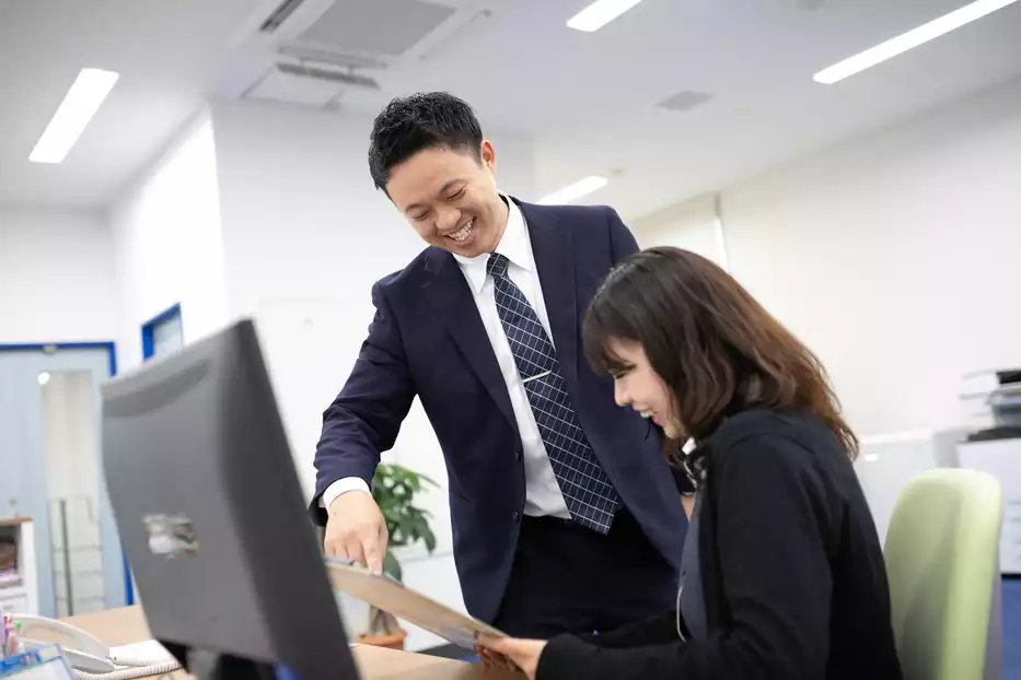 prominent recruitment image